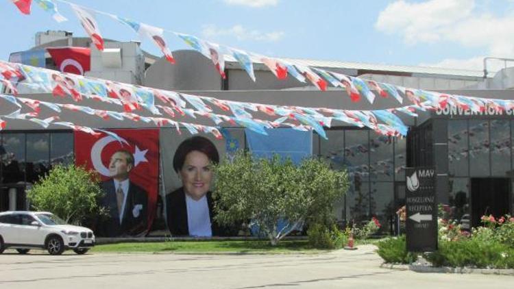 İYİ Partide olağanüstü kongre kararı; Akşener aday olmadığını açıkladı (2) - Yeniden