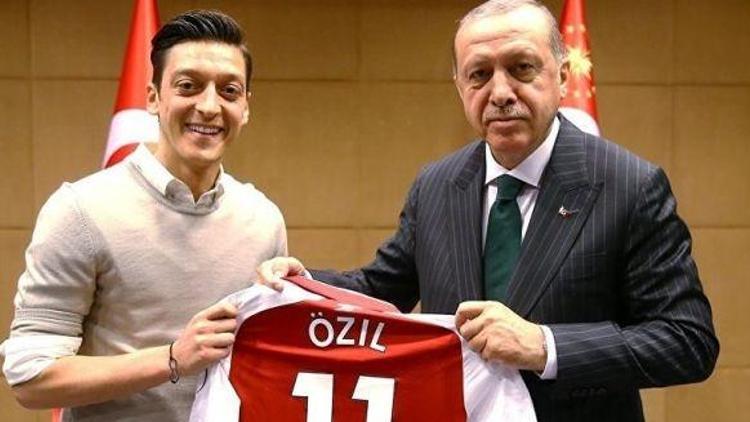 Mesut Özilin kararı Avrupayı sarstı Almanyaya sırtını döndü