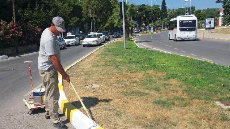 Ayvalık Belediyesinin çevre düzenleme çalışmaları sürüyor