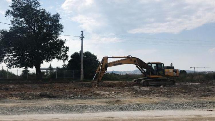 Sakaryada OSB girişinde iş makinesi doğalgaz borusunu patlattı