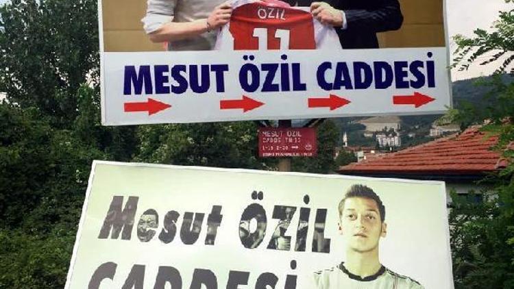 Zonguldaktaki Mesut Özil tabelası değişti