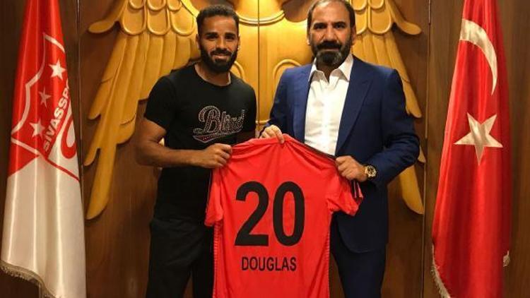 Sivassporda Douglas resmi sözleşme imzaladı