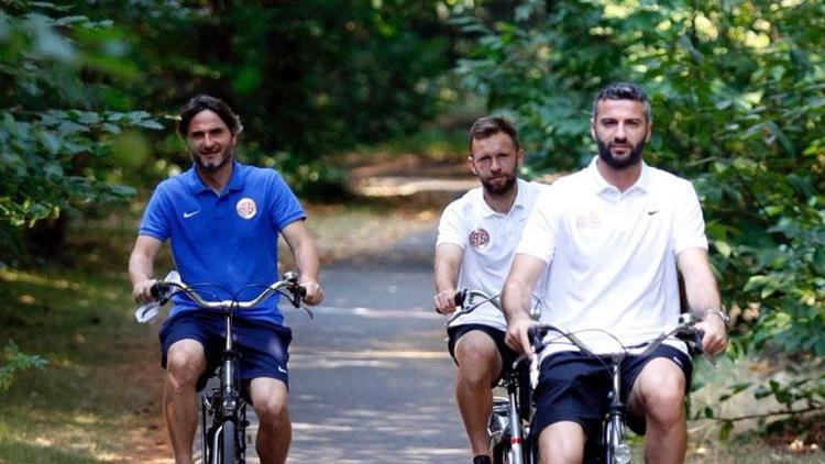 Antalyaspor ormanda bisiklet turu yaptı