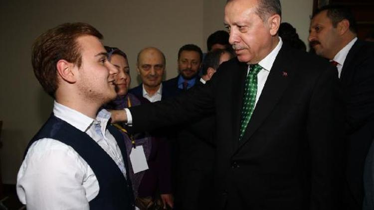Erdoğana ulaşan kas hastası Mustafa, iyileşiyor