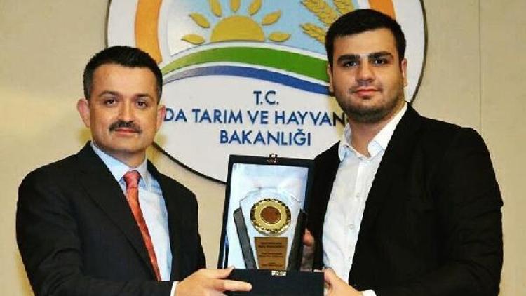 AK Parti İzmir Gençlik Kollarından Ankaraya çıkarma