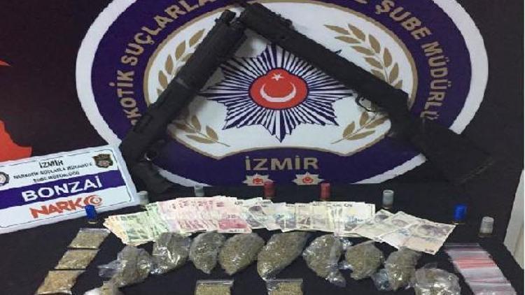 İzmirde polisten uyuşturucu ticaretine ağır darbe