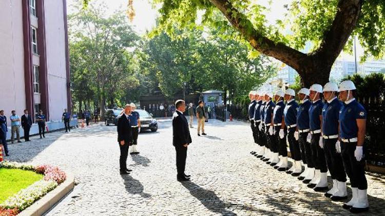 Emniyet Genel Müdürü Celal Uzunkaya göreve başladı