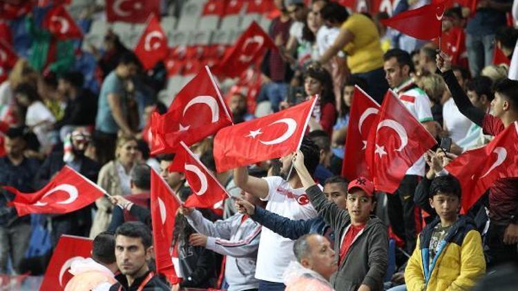 İsveç-Türkiye milli maçının bilet satışları sürüyor