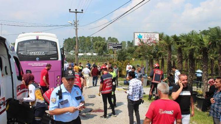 Halk otobüsü, TIR ve otomobil çarpıştı : 1 ölü, 21 yaralı (2)
