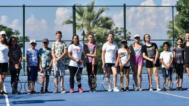 Tenis kurslarına yoğun ilgi