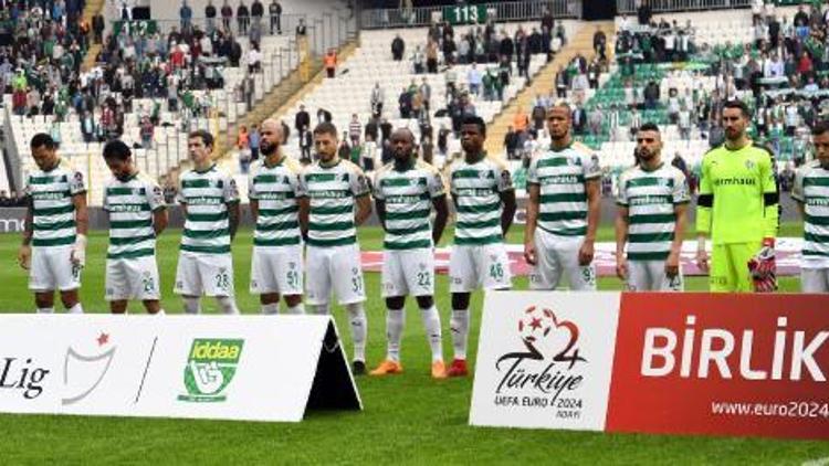 Bursasporda 10 oyuncu ile yollar ayrıldı, 4 transfer yapıldı