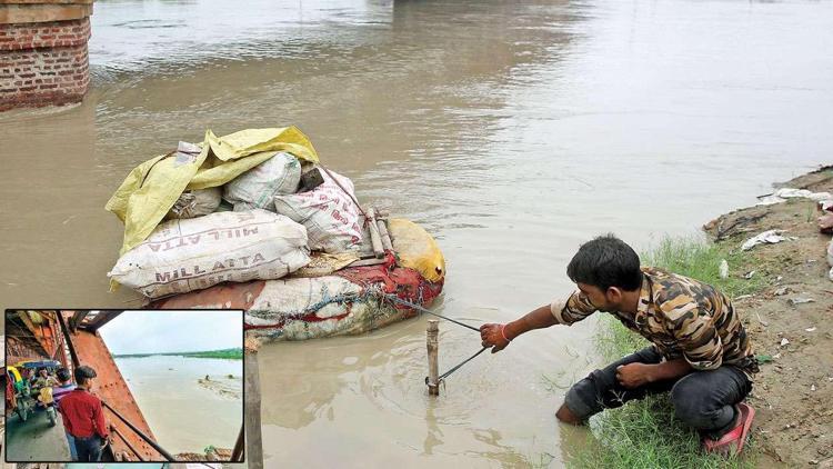 Hindistanda Yamuna Nehrinin su seviyesi arttı