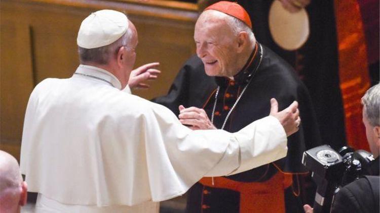 Çocuk taciziyle suçlanan kardinal istifa etti