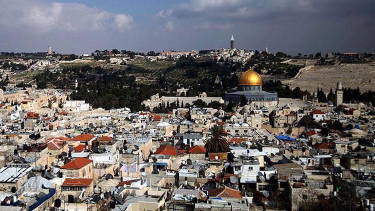 İsrail Kudüsü ziyarete gelen 90 Türkü ülkeye almadı