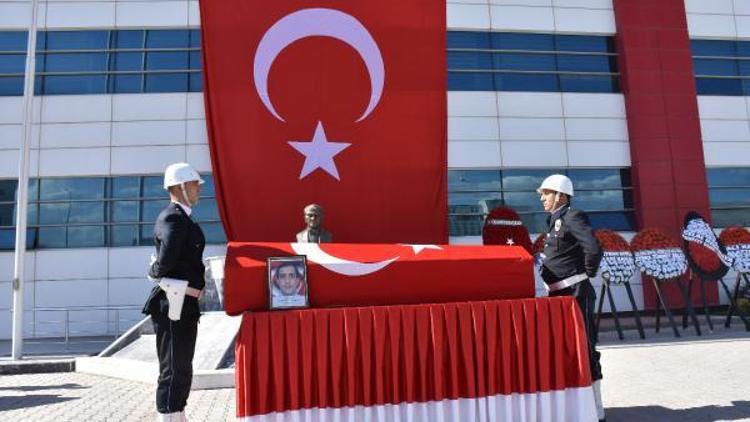 Polis memuru, karakolda boğazı kesilerek öldürüldü (3)