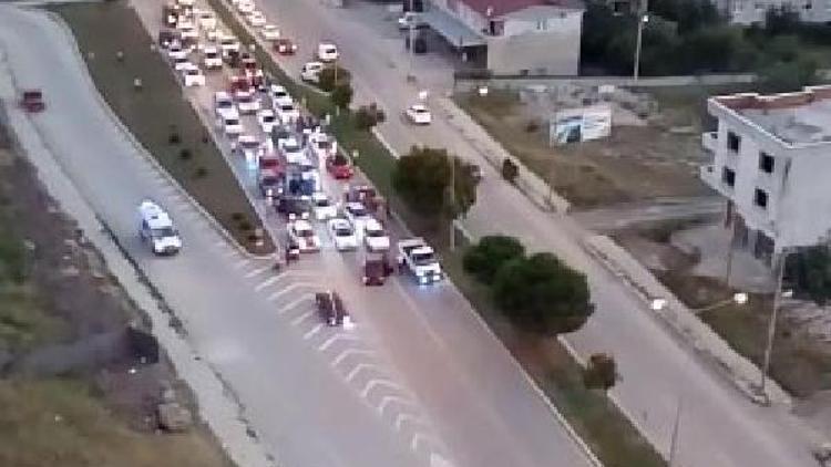 Asker uğurlama konvoyu trafiği kapattı, ambulans yan yola girdi