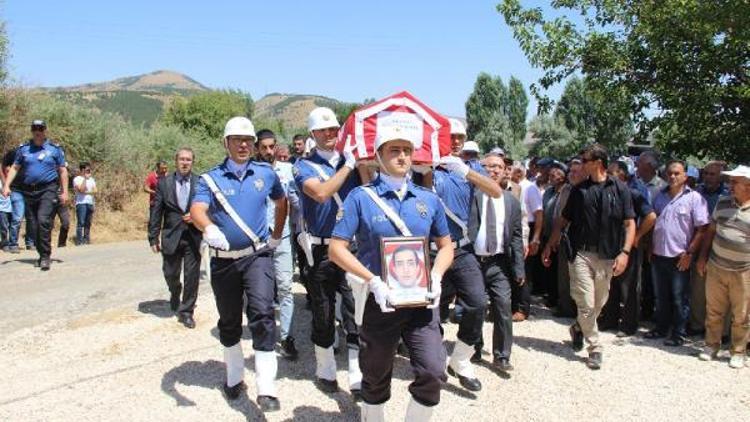 Polis merkezinde sivil memurun şehit ettiği polis, son yolculuğuna uğurlandı