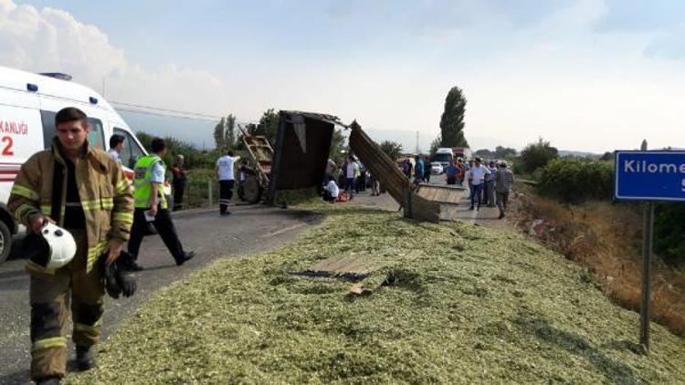 Devrilen traktörün sürücüsü öldü