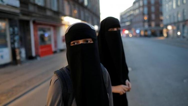 Danimarkada burka ve peçe yasağı yürürlükte