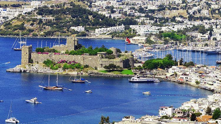 Türkiyenin marka turizm merkezi Bodrum yüz güldürüyor