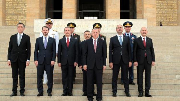 Cumhurbaşkanı Erdoğan ve YAŞ üyeleri Anıtkabirde/ Ek Fotoğraflar