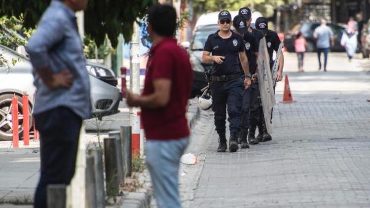 ABDli komutanının İzmir ziyareti öncesi Brunsonın evinin önünde önlemler arttı/ Ek fotoğraflar
