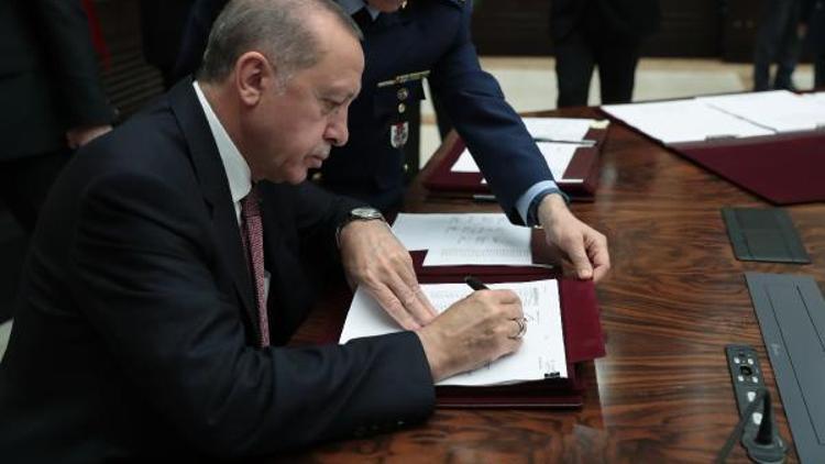 Cumhurbaşkanı Erdoğan Yüksek Askeri Şura kararlarını imzaladı