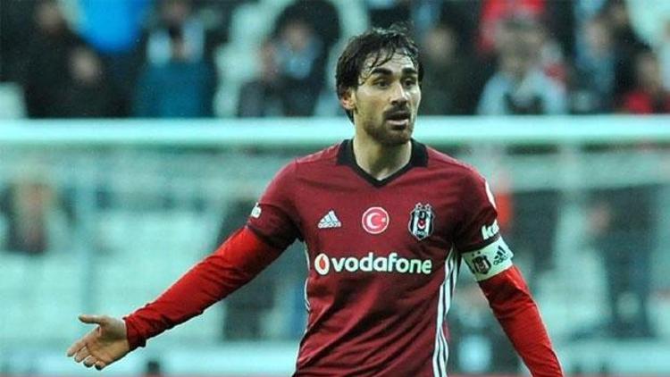 Beşiktaşta Veli Kavlak ayrılmıyor