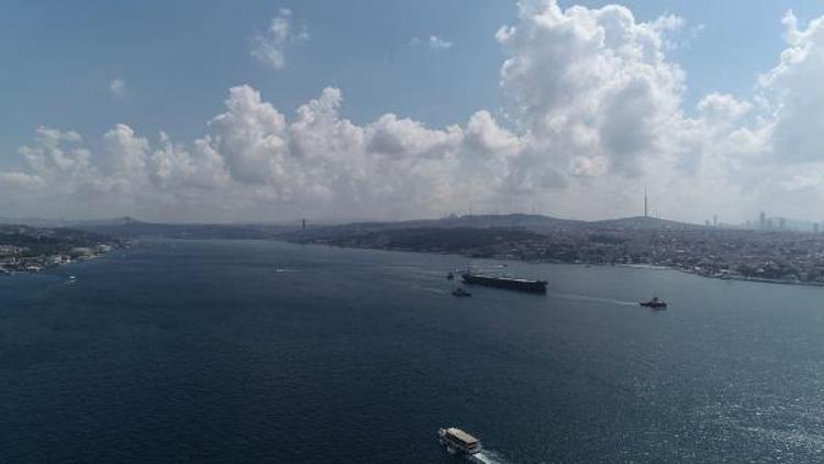 (Havadan fotoğraflarla) // İstanbul Boğazında tanker arızası