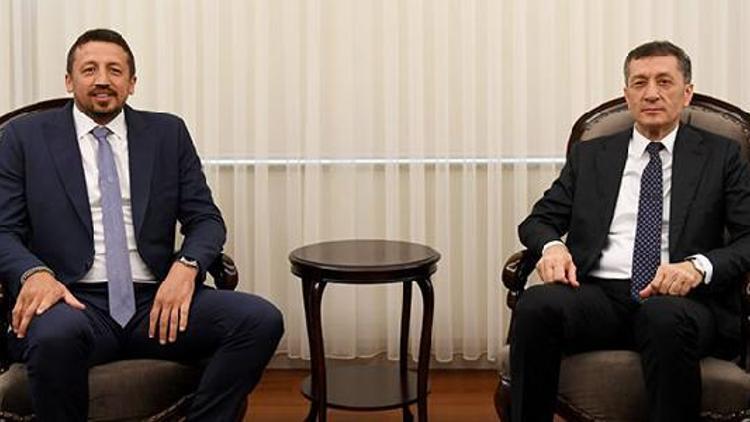 Hidayet Türkoğlu ile Milli Eğitim Bakanı Selçuk’tan işbirliği kararı