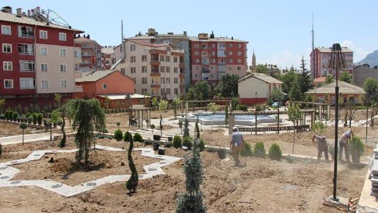 Seydişehir Belediye Başkanı, park alanlarını inceledi