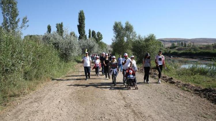 Doğaseverler yürüyüşte