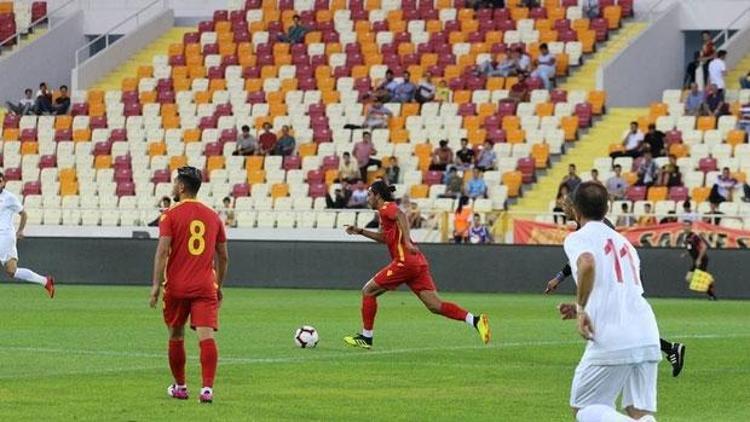 Yeni Malatyaspor’un genç yeteneği İsmail Karakoç oynadığı futbolla beğeni kazandı