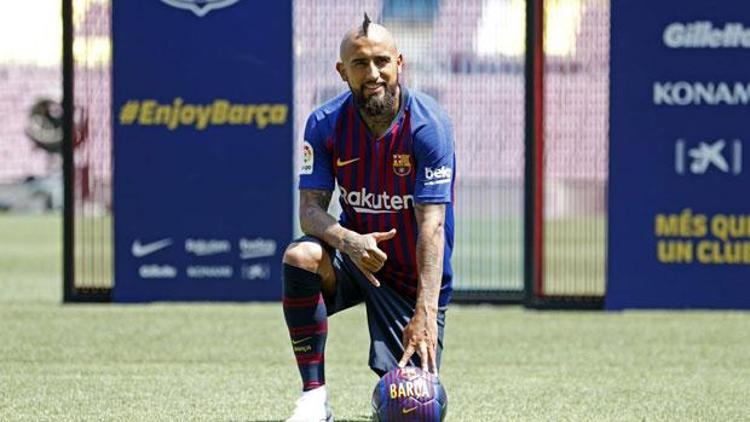 Barcelona, Arturo Vidal ile sözleşme imzaladı