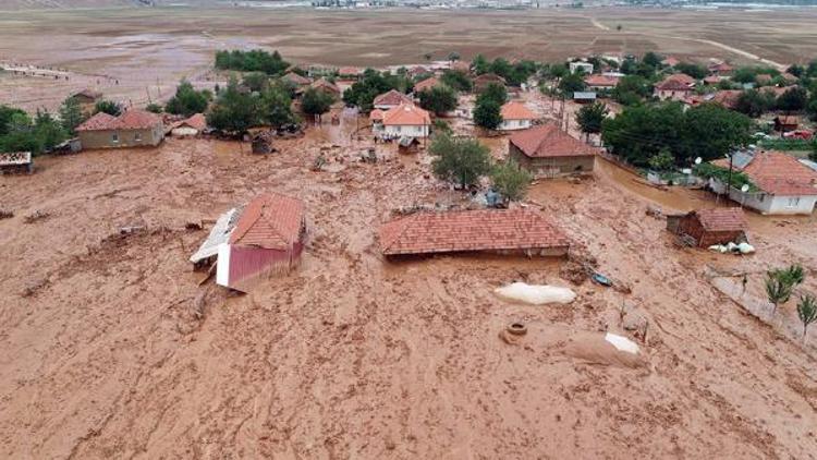 Elmalıda selin yaraları sarılıyor (3)