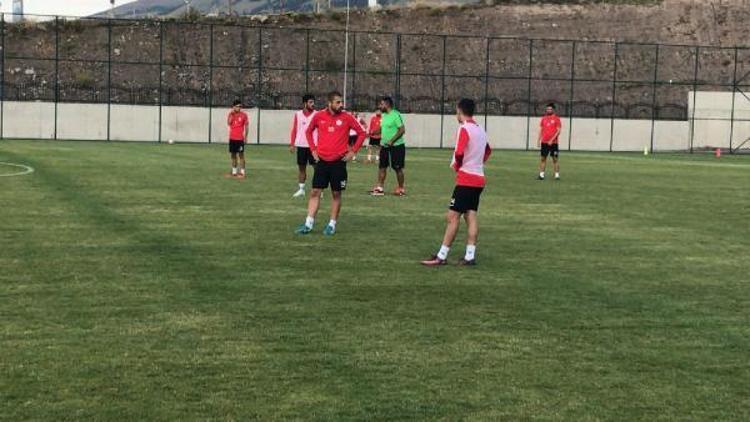 Karaköprü Belediyespor’un Erzurum kampı başladı