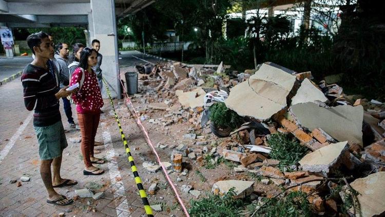 Endonezya’daki depremde ölenlerin sayısı 131e yükseldi