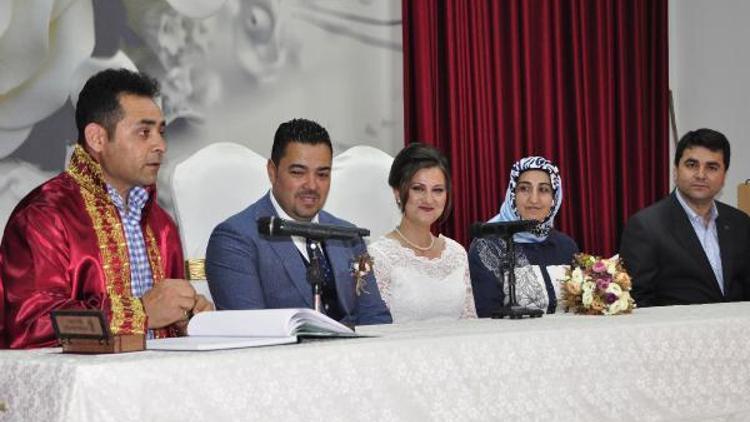 DP Genel Başkanı nikah şahidi oldu