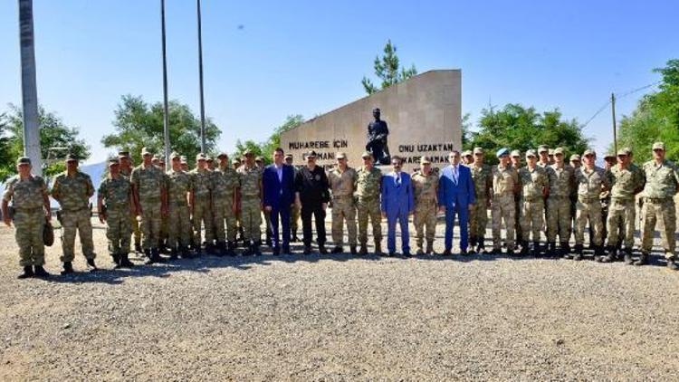 Vali Güzeloğlu, Licede üs bölgelerinde inceleme yaptı