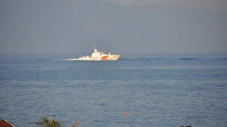 Kuşadası açıklarında göçmen botu battı: 7si çocuk 9 ölü (2) - Yeniden