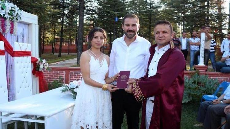 Ak Parti Karamanlı İlçe Başkanı evlendi