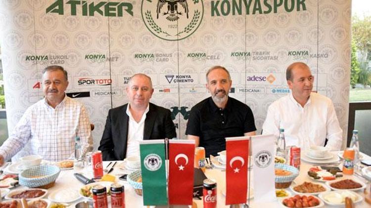 Atiker Konyaspor’da moral ve motivasyon yemeği