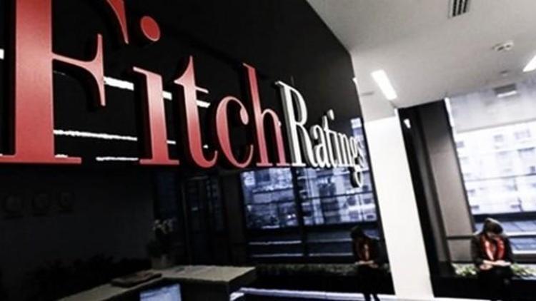 Fitch, Yunanistanın kredi notunu yükseltti