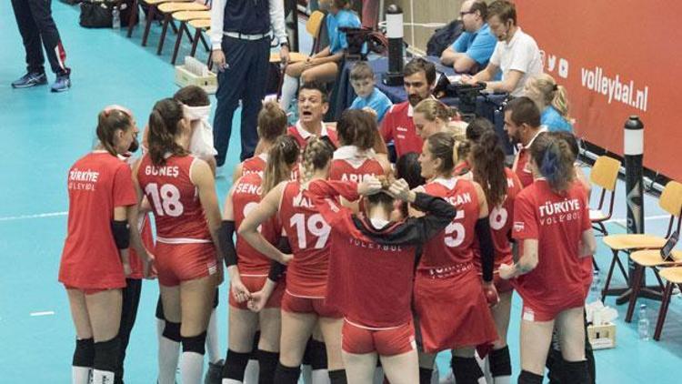 A Milli Kadın Voleybol Takımı, İtalya’ya mağlup oldu