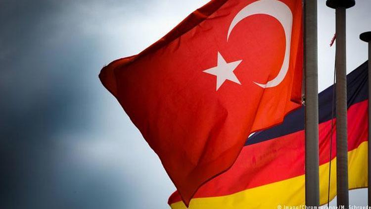 Almanyadan Türkiye açıklaması: Gelişmeleri izliyoruz...
