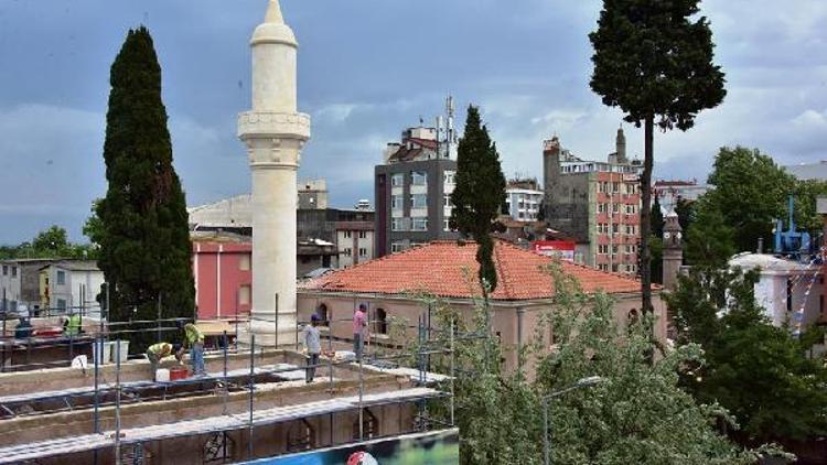 Osmanlı mirası tarihi medresenin restorasyonu sürüyor