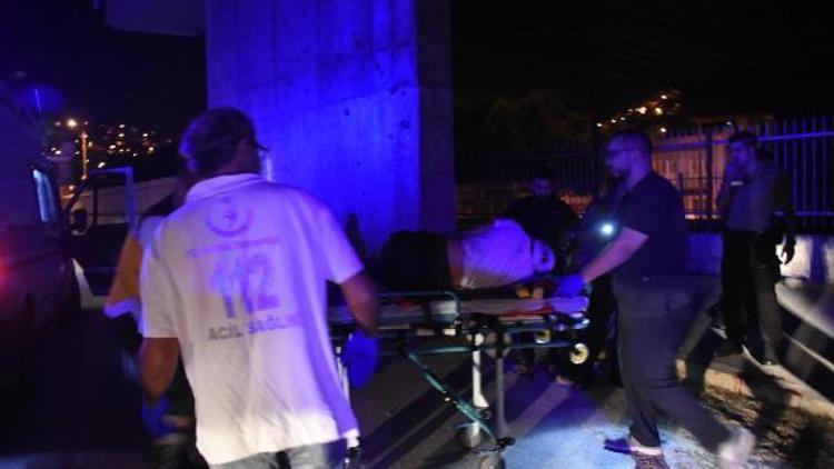 İzmir Köprüden düşen genç ağır yaralandı