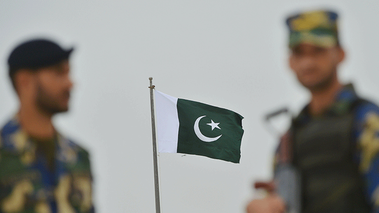 Pakistanda bombalı saldırı: 14 yaralı