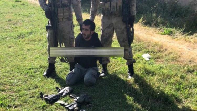 PKKlı terörist şok oldu Asker ağaçta saklanırken yakaladı...