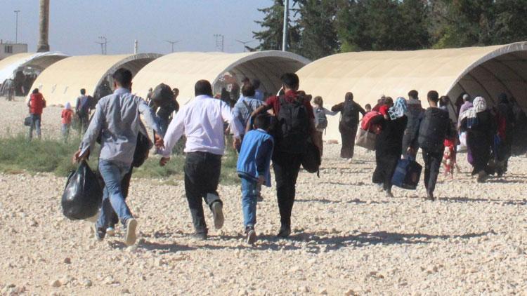 Suriyeliler ülkelerine ‘koşarak’ gitti